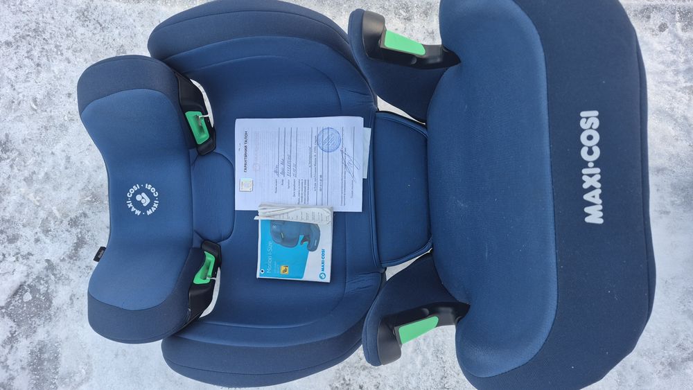 Дитяче автокрісло