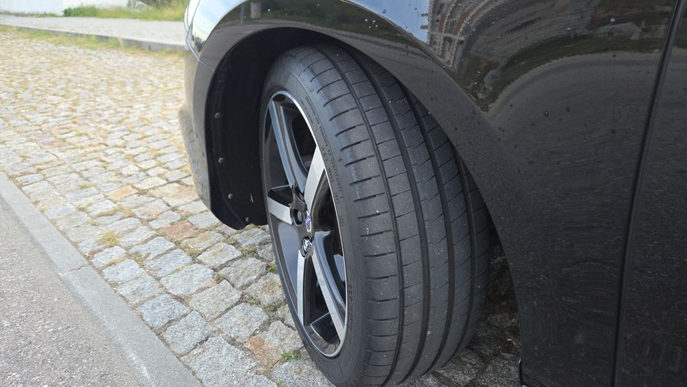 Volvo V40 D2 R-Design 2.0 — photo 4