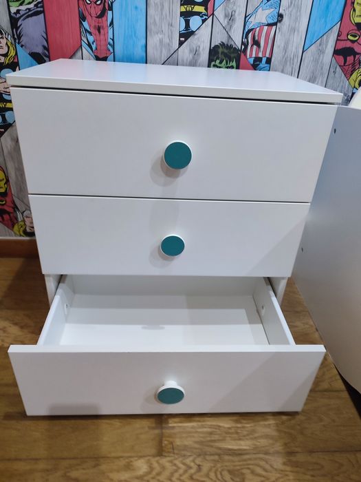 Cómoda IKEA branca com 3 gavetas – Infantil