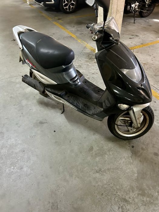 Scooter adly noble