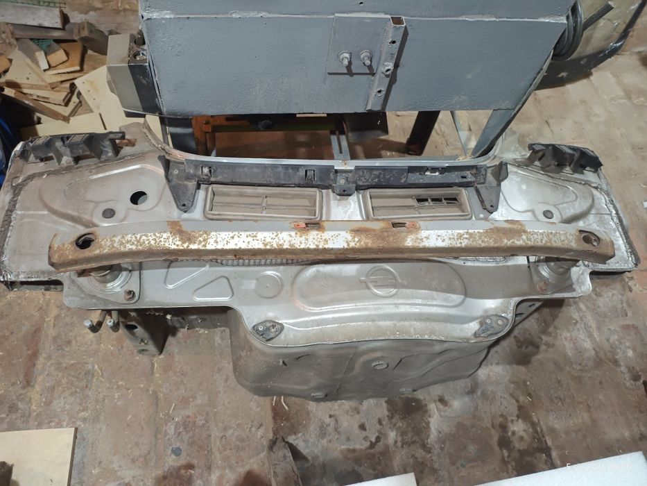 Pas tylny opel corsa D 5 drzwi z157