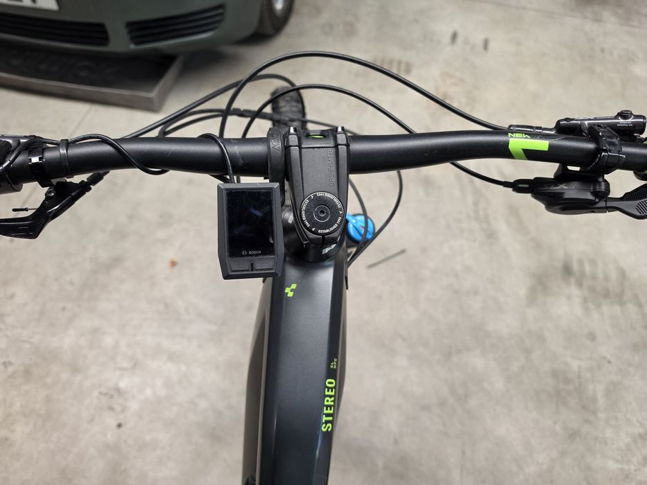 Bicicleta Cube Stereo Hybrid