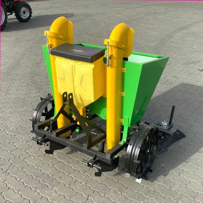 Картоплесаджалка навісна 2 рядна 60 см з БАЧКОМ на міндобриво, сажалка