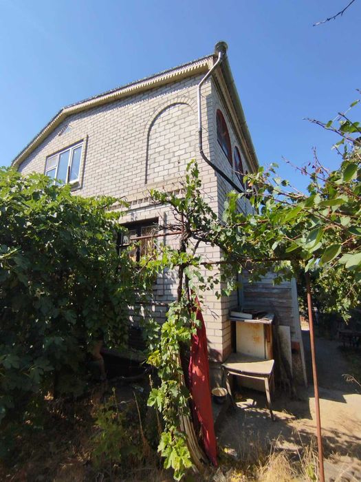 Продам  2х.этажный дом капитальной постройки цена 35т