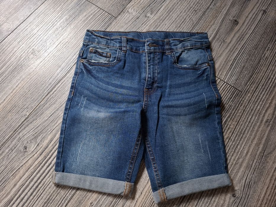 Spodenki jeansowe roz 134