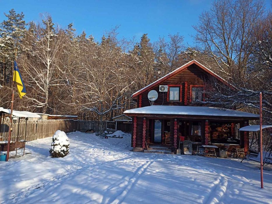 Будинок/Сруб/Баня у лісі