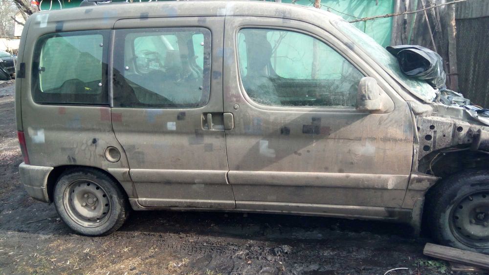 двери пежо партнер.двери берлинго