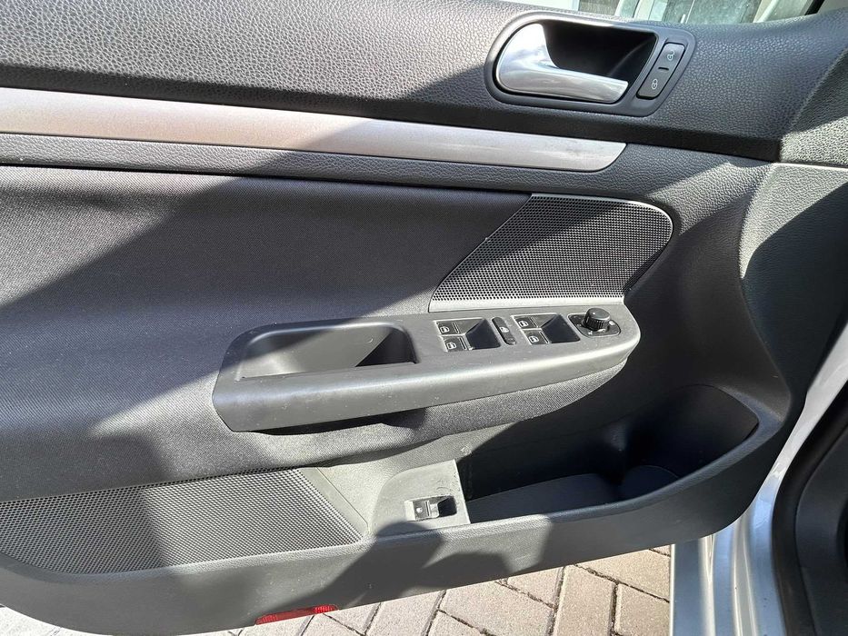 Volkswagen Golf V 1.9 tdi Bluemotion Confortline | Nacional | 1 Proprietário