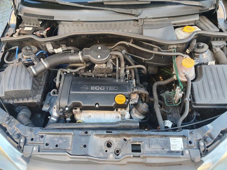 Opel Corsa C, 1.2, em muito bom estado e poucos kms