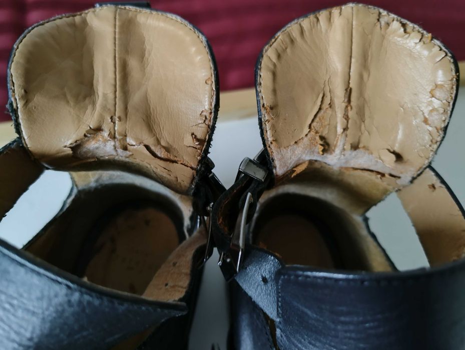 Botki kozaki czółenka adidasy sneakersy  pantofle mokasyny śniegowce