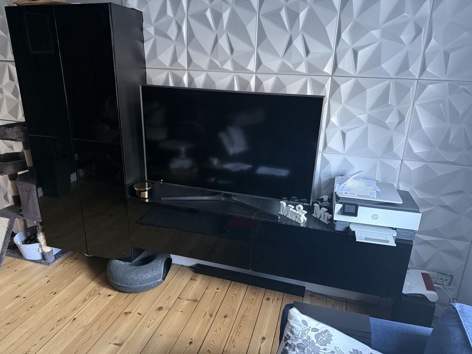 Nowoczesna meblościanka do salonu – elegancja i funkcjonalność!
