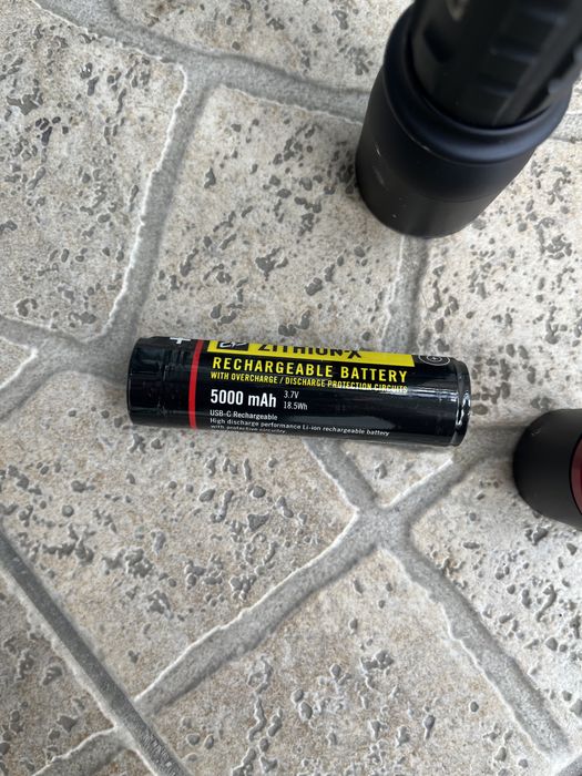 Latarka Coast XP11R 2100 lumenów