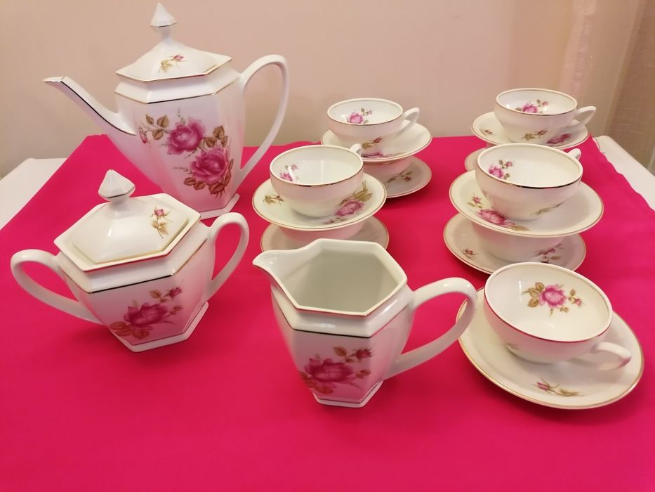 Serviço de chá em porcelana completo  Coimbra