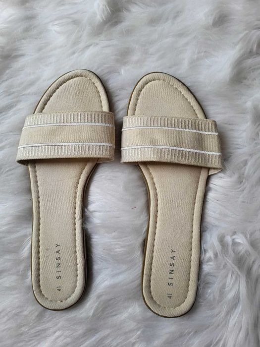 Beżowe klapki na lato 41 klapeczki na lato 41