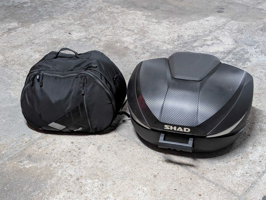 Top Case SHAD SH58X Carbon Expansível + Base + Saco + Encosto