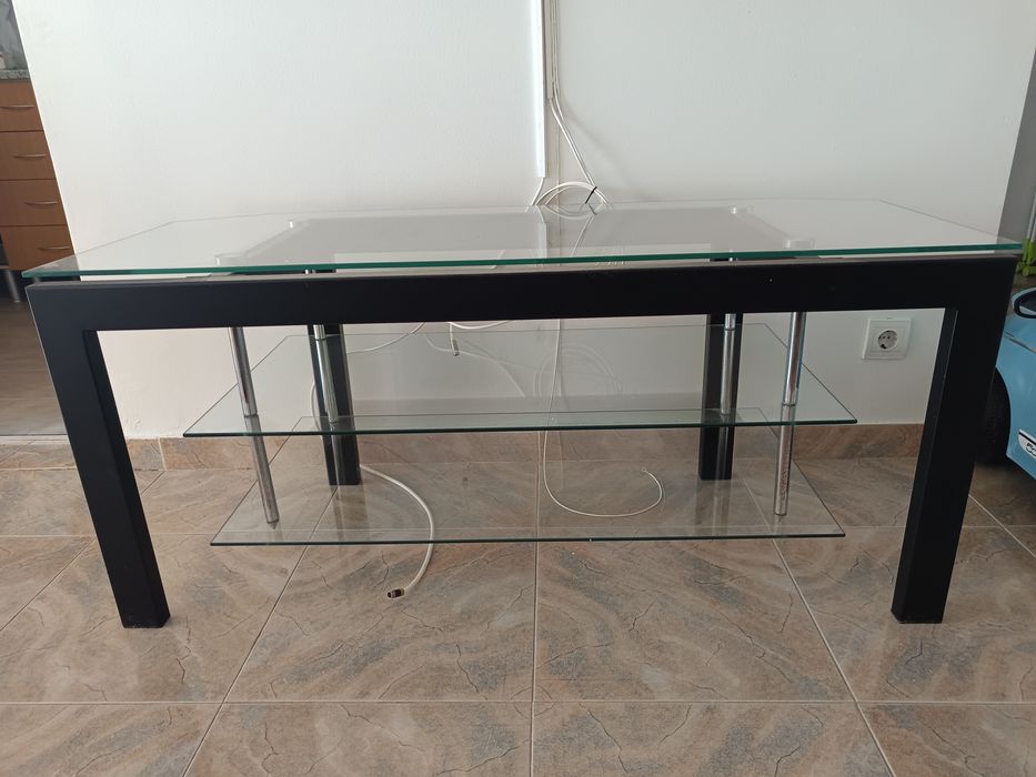 Móvel TV em Vidro e Metal – Design Moderno