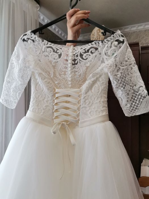 Весільна сукня айворі