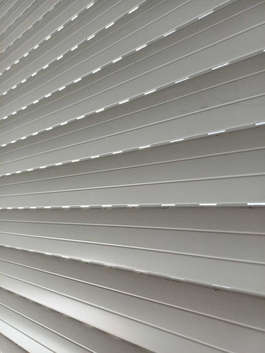 Persiana branca em PVC