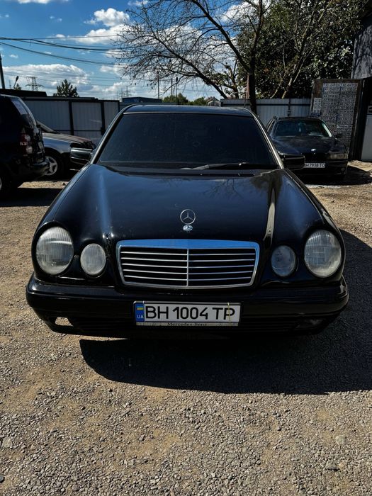 Продам Mercedes-Benz 2л Газ-бензин Автомат