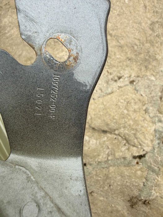 Крило ліве праве Tesla Model 3 2017- крило ліве праве Тесла Тройка 17-