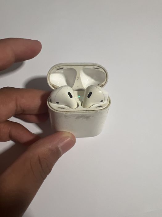 Air pods 2 (sem carregador)