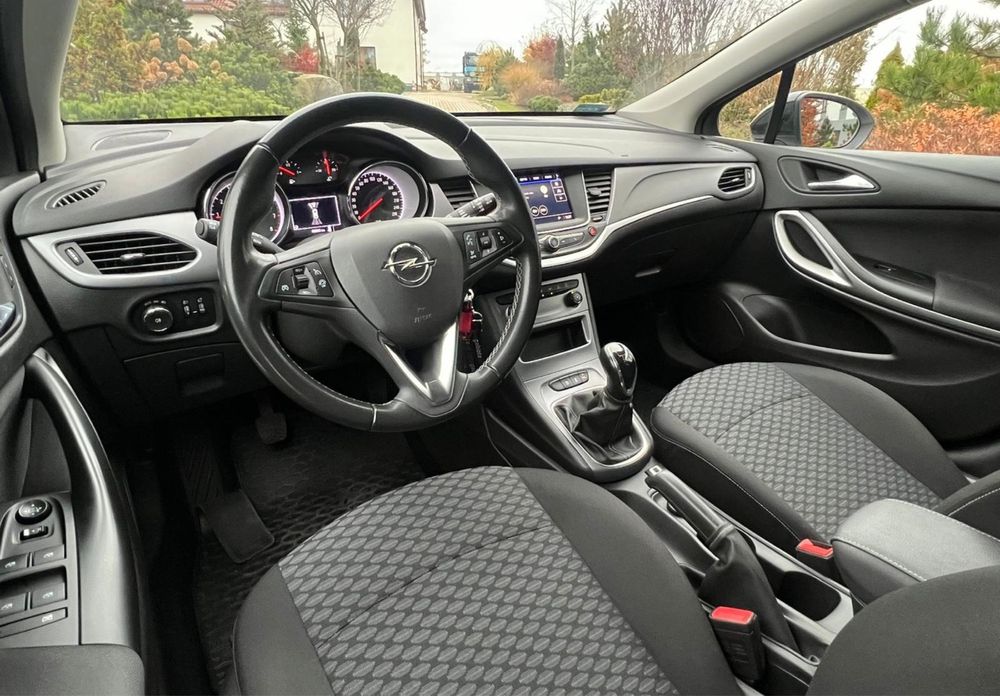 Opel Astra K wynajem z wykupem bez BIK i KRD