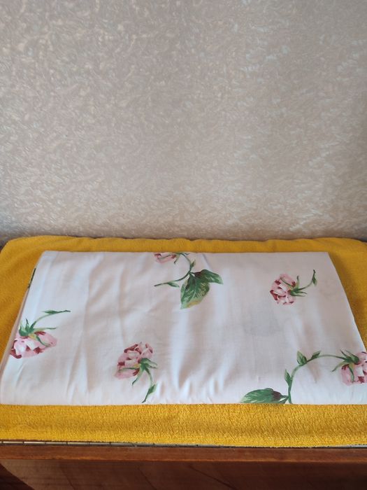 Продаю  плащ.классмка.  44раз. Цена 200гр .