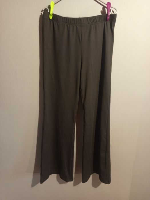 Spodnie dzianinowe dzwony