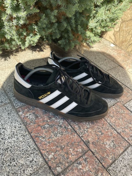 Продам оригінальні кросівки adidas spezial 43