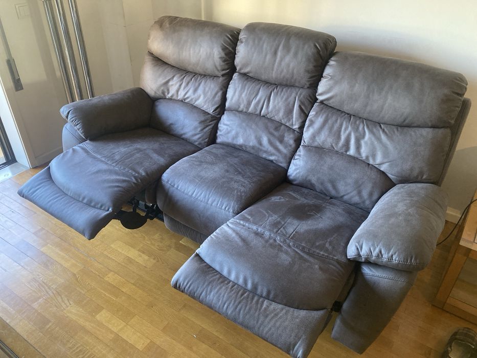 Sofá 3 lugares super confortável e rebatível como novo