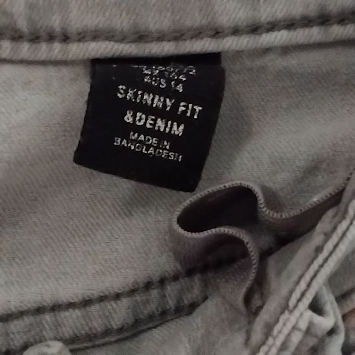 Spodnie jeansowe skinny fit 164 cm