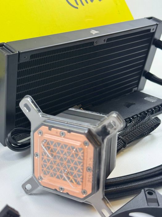 Система рідинного охолодження Corsair iCUE H100i Elite Capellix XT