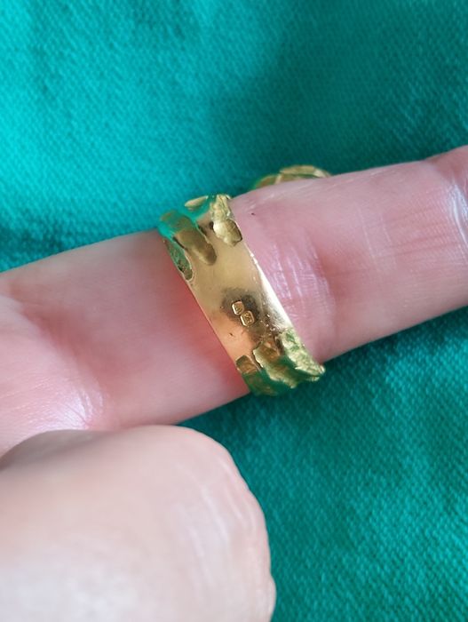 Anel ouro e pérolas