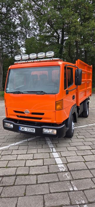 Nissan atleon  wywrotka 3.0 kat B