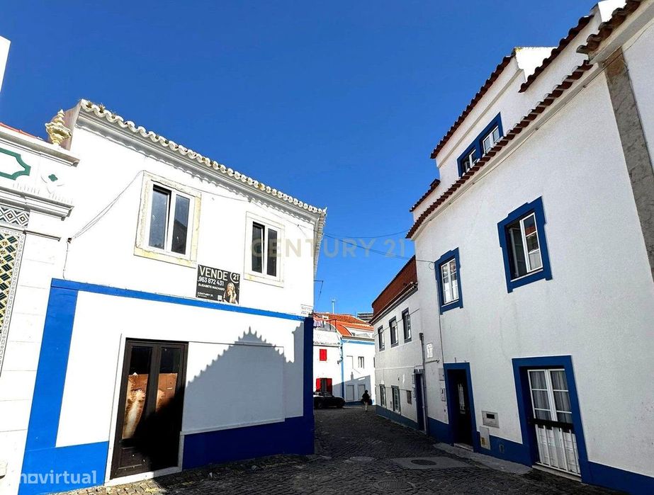 Imóvel Premium no Centro Histórico da Ericeira: Habitação & Comércio