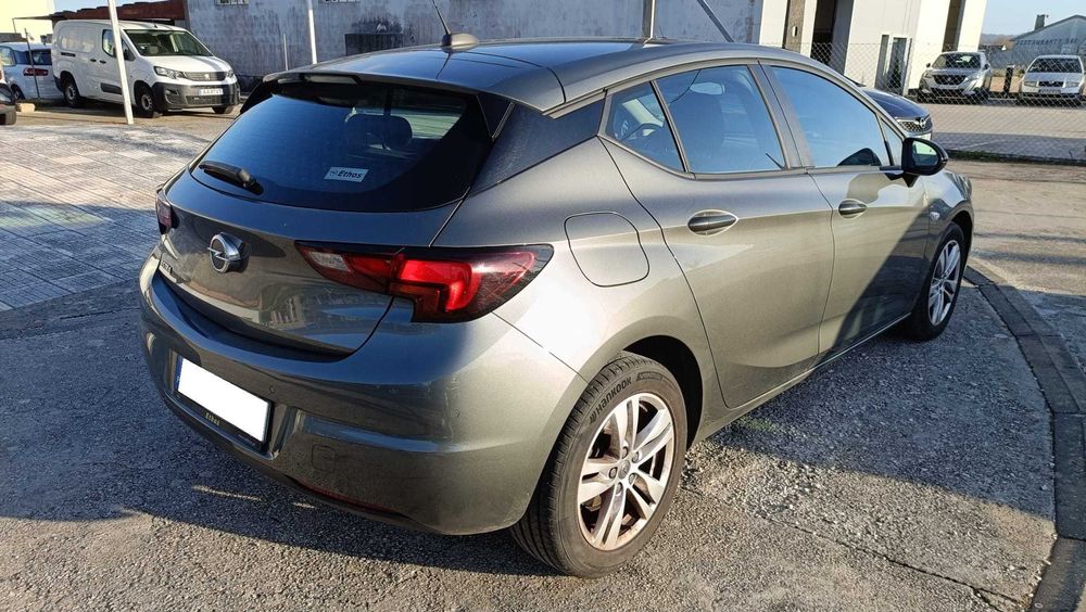 Opel Astra 1.5 D Business Edition
