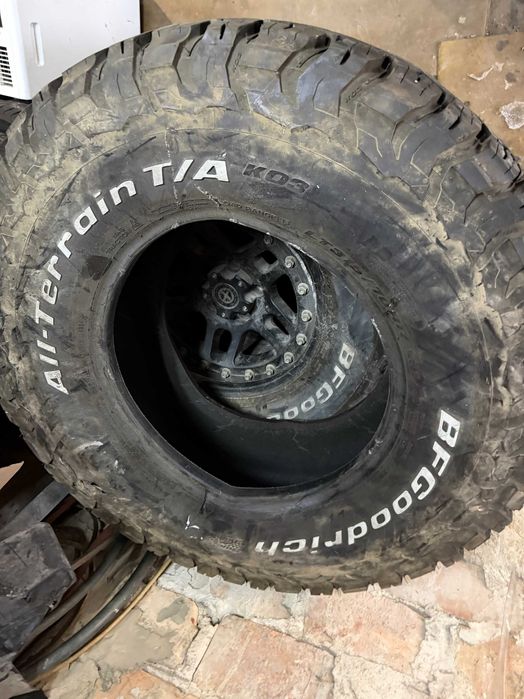 Колеса шини 315/70 R17 BFGOODRICH  T/A KO2 + диски 5х127 комплект