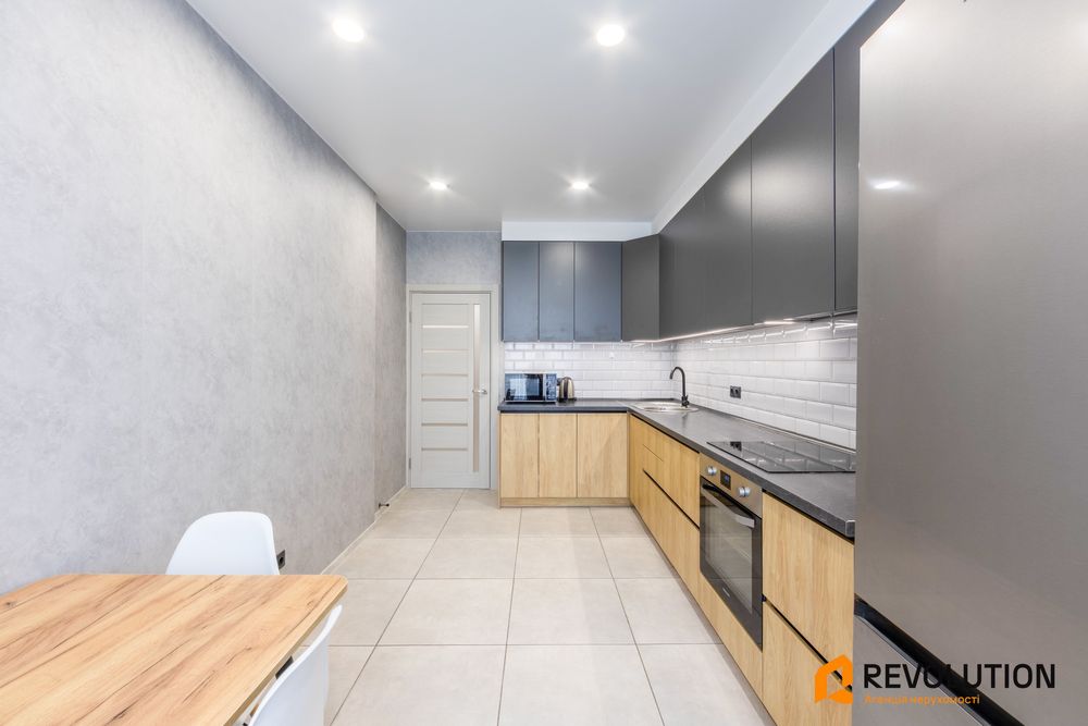 Без %, Продаж 1 кімн Жк Світло парк, з ремонтом, 10 хв пішки  до метро