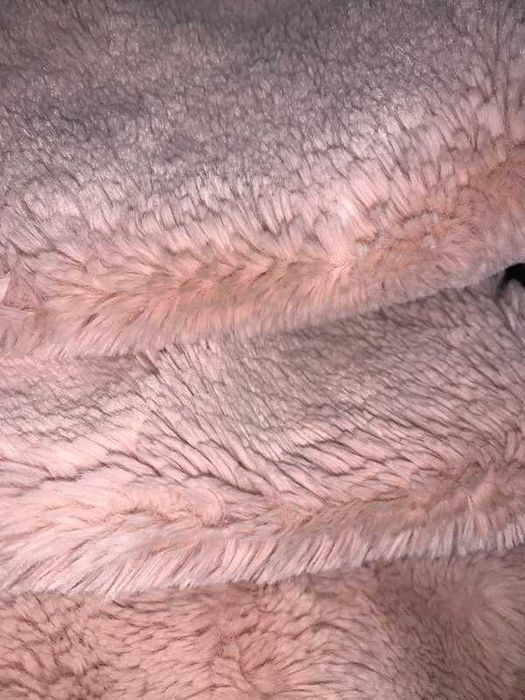 Ciepły różowy szal