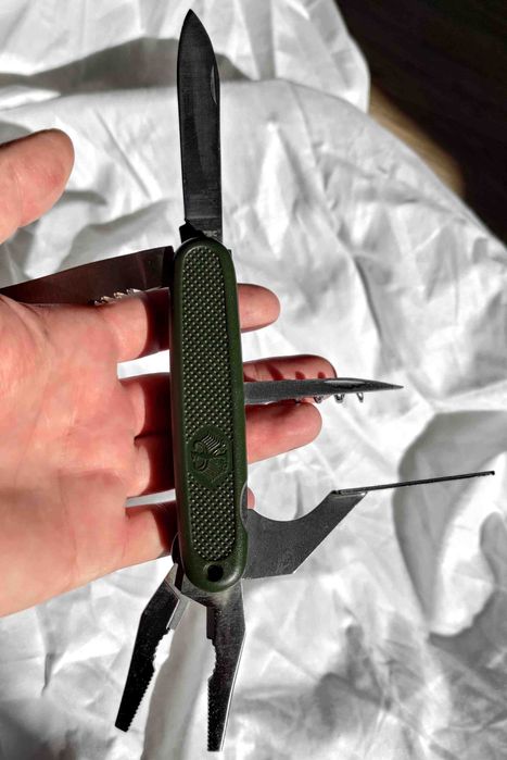 multitool kopia BW + kombinerki