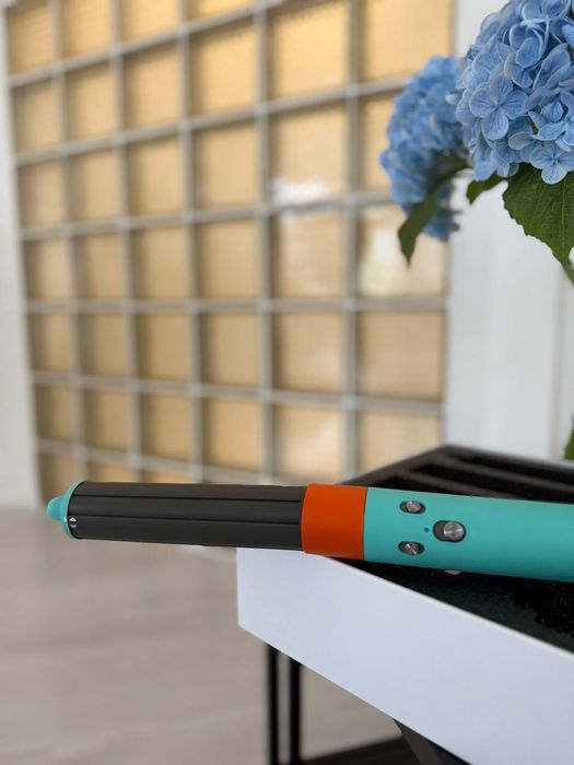 Стайлер для волосся з насадками у стилі Dyson