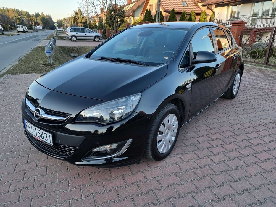 Opel Astra J 1.4 T 140 KM 2013 CZARNA / Serwis / Klimatyzacja
