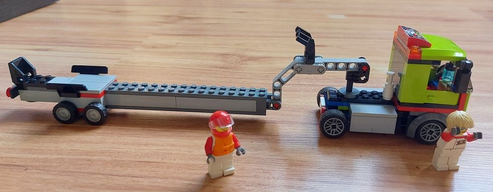 LEGO City 60254 Transporter łodzi wyścigowej
