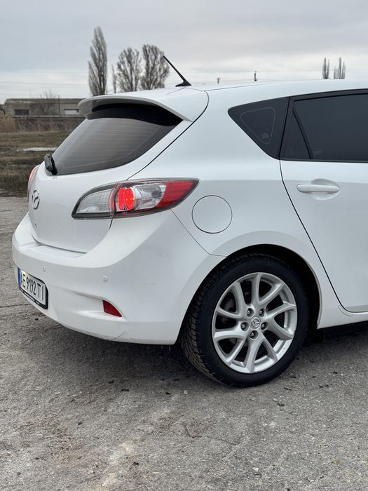 Продам MAZDA 1.6 дизель