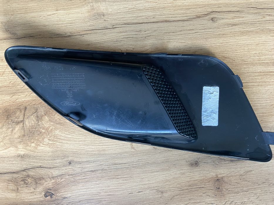 Накладка противотуманки Ford cMax