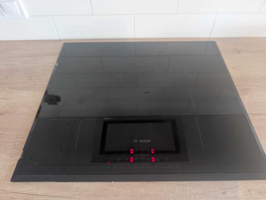 Індукційна варильна поверхня Bosch PIF651FB1E