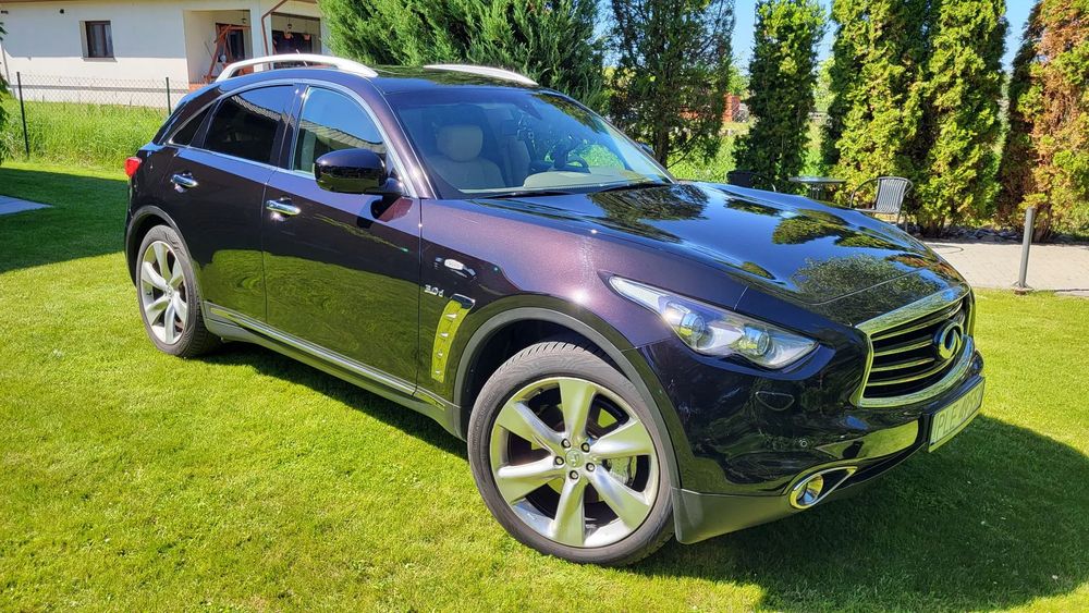 Infiniti QX70