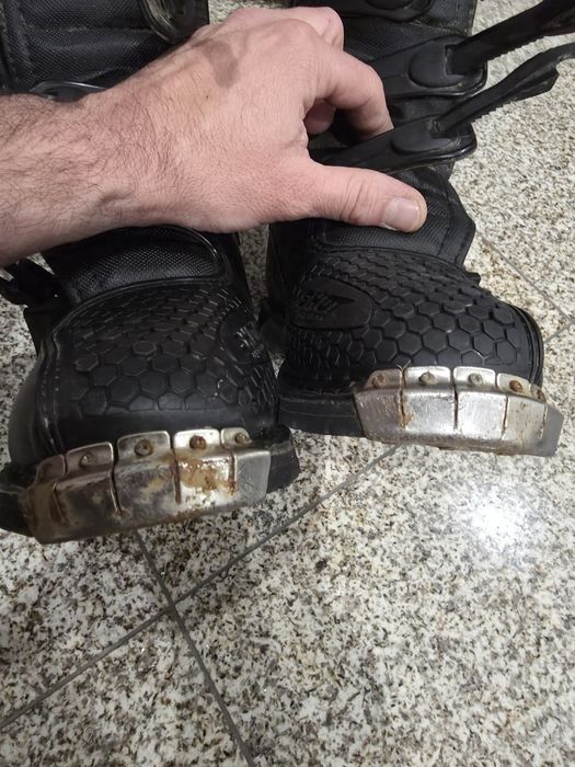 T/42 Botas Shot Race X10