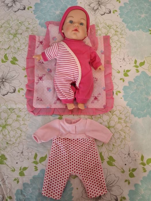 Продам гарного пупсіка,розмовляє