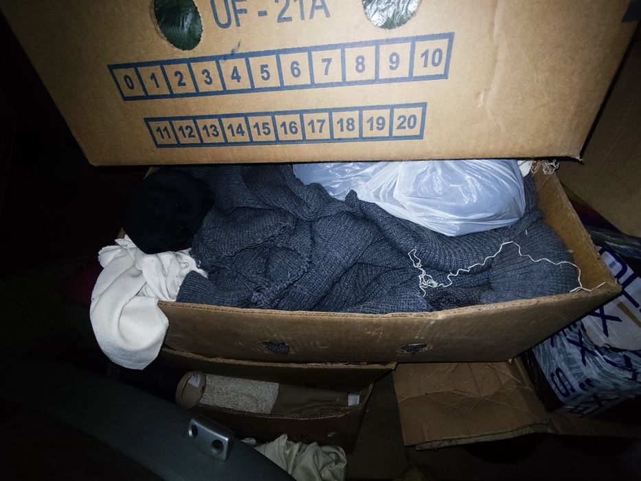 Włóczka czarna 16 szt szpula 1500g plus resztki włóczki